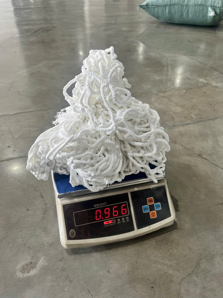Trọng lượng của lưới container